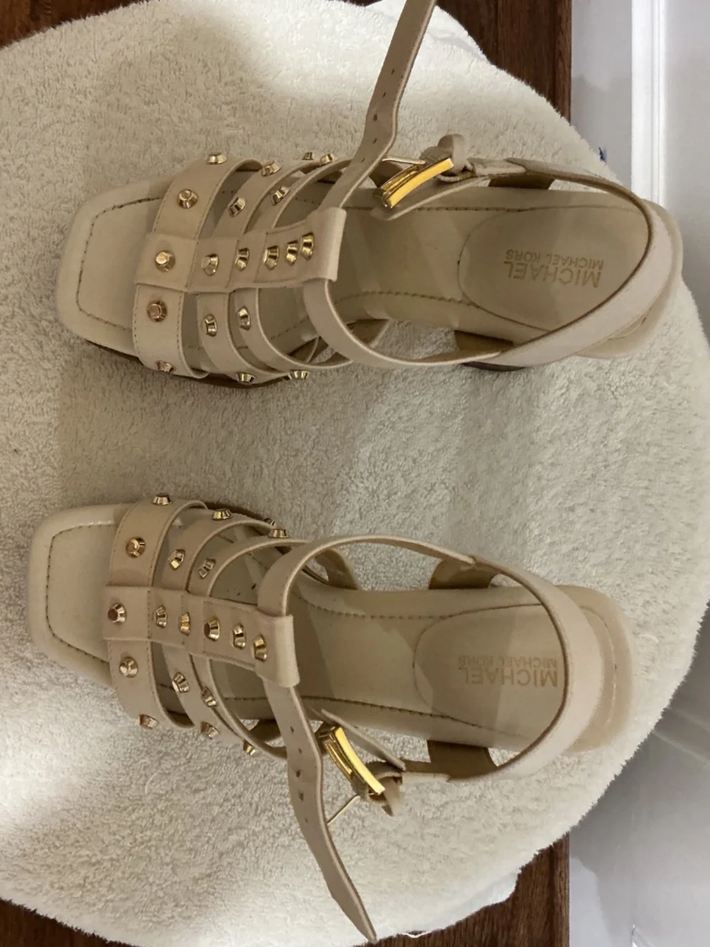 MICHAEL Michael Kors Women's Jagger Studded Platform Sandal Heels Cream 7M